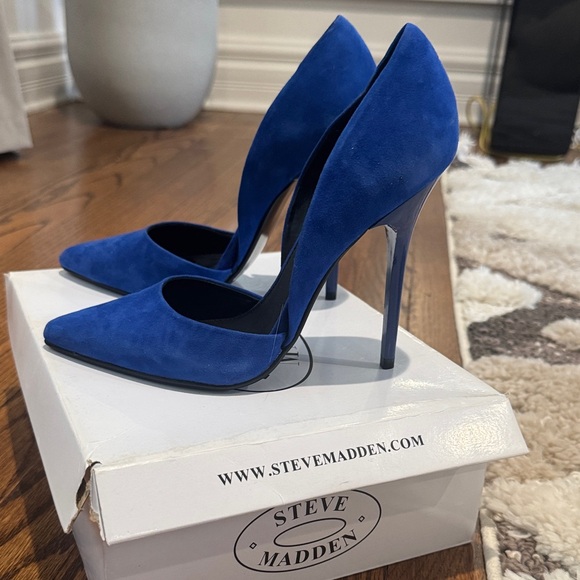 Steve Madden Electric Blue Suede Heels - Picture 5 of 6